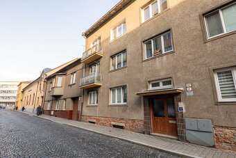 Na prenájom je 2 izbovy byt v centre, na Robotníckej ulici - 10
