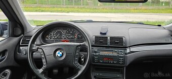 BMW 320i - 10
