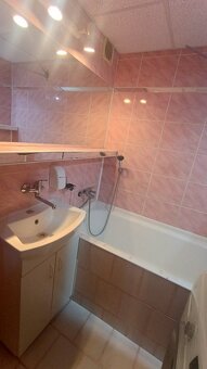 Na prenájom veľký 2 izbový byt Nitra - spodok Klokočiny, skv - 10