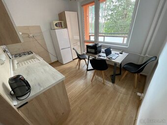 Prenajmem 2 izbový byt s dvomi balkónmi, Poprad - Západ - 10