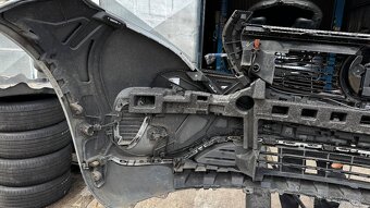 Mercedes EQC predný nárazník maska - 10