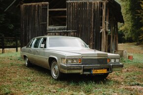 SVADOBNÉ AUTO - Cadillac Fleetwood 1979 - 10