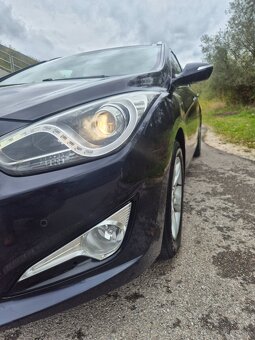 HYUNDAI I40 CW 1.7 CRDI 85KW M6 2013 - 10