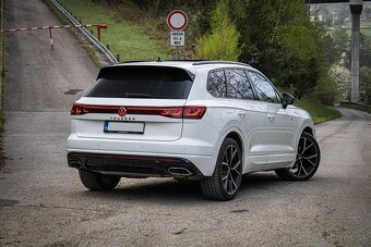 Touareg 3.0 TDI V6 286k R-Line, IQ Light, Pano, Vzduch, DPH - 10