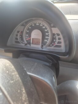 Predam volkswagen fox - 10