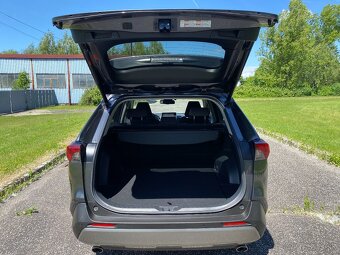 TOYOTA RAV4 2,0 129kW - 10