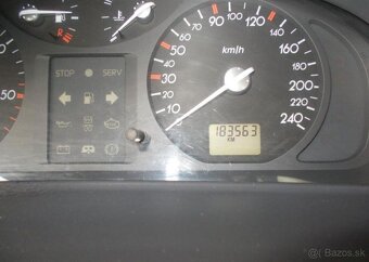 Renault Laguna 1 ,9DCI 88KW nafta manuál 88 kw - 10