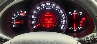 Predam KIA SPORTAGE 2.0 CRDi 4WD A6 - 10