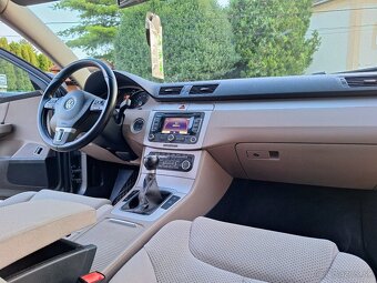 Volkswagen Passat Variant 1.6 Tdi R.V.2011 - 10