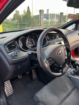 KIA Ceed GT - 10