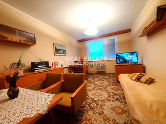 VEĽKORYSÝ 3 IZBOVÝ BYT - 81 m2 - POVAŽSKÁ BYSTRICA, STRED - 10