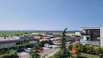 Novostavba krásneho dvojizbového bytu s veľkou terasou a par - 10
