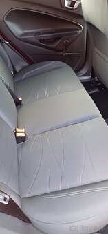 Ford Fiesta - 10