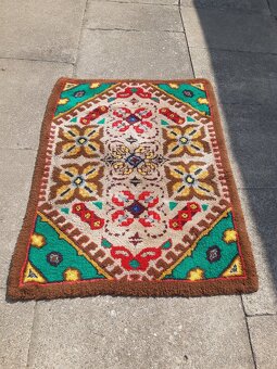 Predám ručné práce a koberce - 10