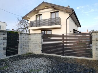 Kovové vstupné brány. - 10