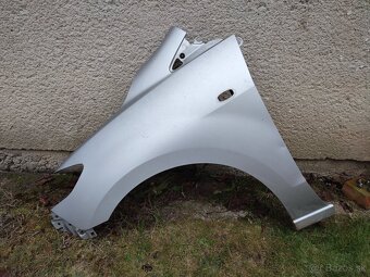 Mazda 5 (CR19, 2005-2010) Predné blatníky - 10