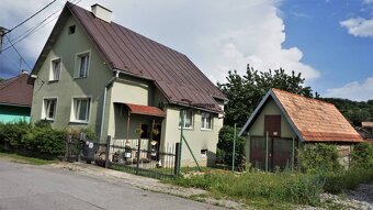 NA PREDAJ - Veľký rodinný dom v obci HROCHOŤ - 10