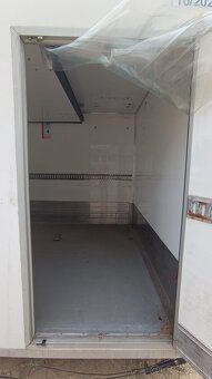 Kontejner automobilový / Skladový kontajner / Izotermický ko - 10