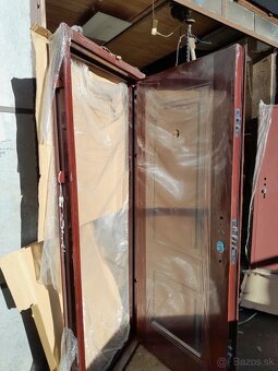 Predam bezpecnostne dvere - 10