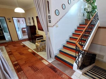 rodinný dom s veľkou záhradou vhodný aj na podnikanie - 10
