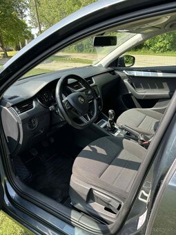 Škoda Octavia Combi 2.0 TDI Ambition len 142000 km - 10