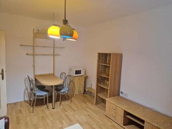 Na predaj 2 izbový byt mesto Nováky. - 10