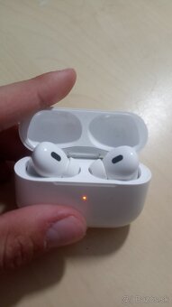 Apple Airpods - 10
