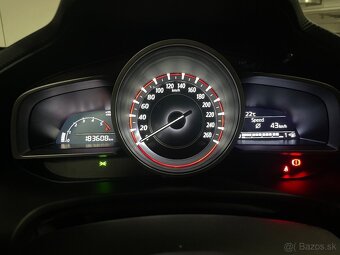 Mazda 3 2.2 Skyactiv -D150 Attraction - 10