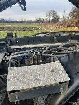 Hákový nosič kontajnerov Renault Kerax 420 - 10