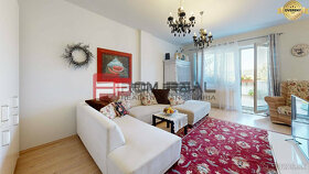 Znížená cena o 5 000 eur  Veľký 3,5 izbový byt 115 m2 + 2x t - 10