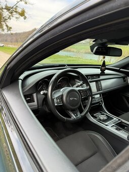 Jaguar XF R-Sport 132KW 2.0D - 10