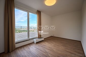 Na prenájom priestranný, zariadený 4-izbový byt s krásnym vý - 10