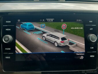 VOLKSWAGEN PASSAT 2,0 TDI 110 kw DSG - 10