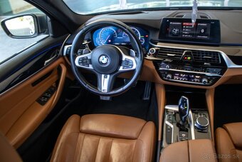 BMW Rad 5 M550i xDrive A/T - 10