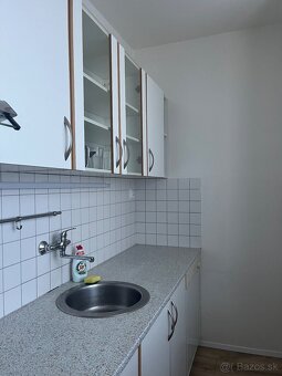 1-izbový byt , BA Rača - Závadská ulica - 10