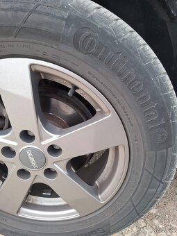 Predám Dacia Duster 1.6 benzín Výbava Prestige - 10