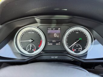 Predám Škoda Superb 3 L&K, DSG 4x4, 2.0 TDI 140KW - 10