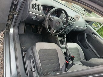 Volkswagen Jetta, benzín 1.4 TSI Highline - 10