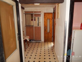 SPEKTRUM REALITY - Na Predaj rodinný dom s pozemkom 1385 m2, - 10