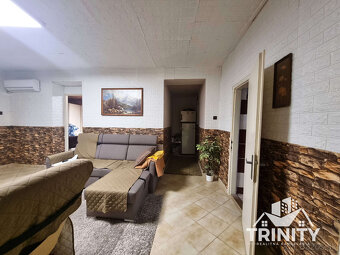 Výhradne - Na predaj tehlový 4-izbový rodinný dom v obci Kom - 10