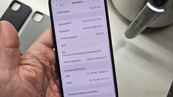 Apple iPhone 13 tmavý 128GB - puknutý zadok - 10