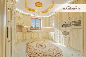 "ZAUJÍMAVÁ CENA" IMPOZANTNÁ RODINNÁ VILA -KRYTÝ BAZÉN-PREŠ - 10