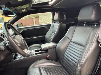 Dodge Challenger 2012 RT PLUS výbava 5.7 HEMI V8 - 10