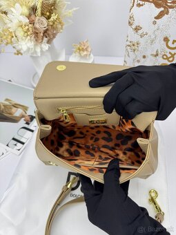 Luxusná béžová kabelka – štýlový a nadčasový dizajn - 10