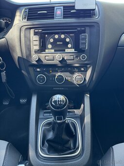 Volkswagen Jetta 2.0TDI 103kw - 10