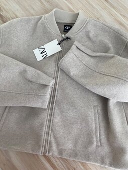 Zara bunda c. L - 10