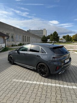 Kia Ceed 1.5 T-GDi GT Line A/T 117,5 kW - 10