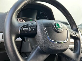 Škoda Octavia Scout 2.0 TDI 4x4 DSG alcantara - 10