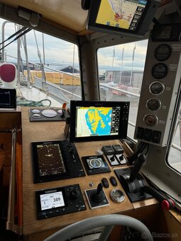 Expediční motorsailer - 10