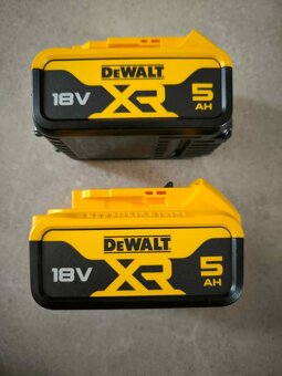 DeWALT 18V rázový uťahovák DCF922P2T nový set - 10